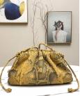 Сумка Bottega Veneta The Pouch Python Clutch